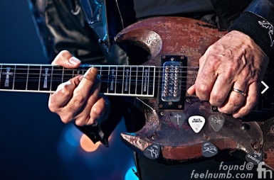 tony-iommi-black-sabbath-finger-tips-accident-guitar.jpg