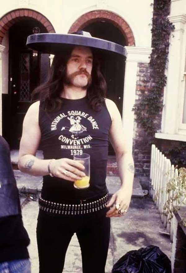 Lemmy-Kilmister-with-a-trash-can-lid-on-his-head.jpg